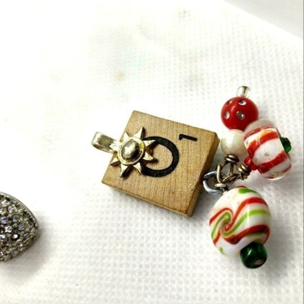 Lollipop lollipop scrabble initial O necklace pendant customized
